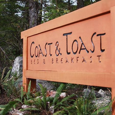 Coast And Toast Bed & Breakfast Ucluelet Exterior photo